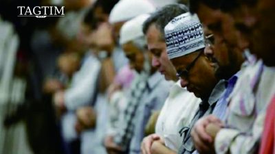 I’ADAH SHALAT JUMAT DENGAN SHALAT DZUHUR